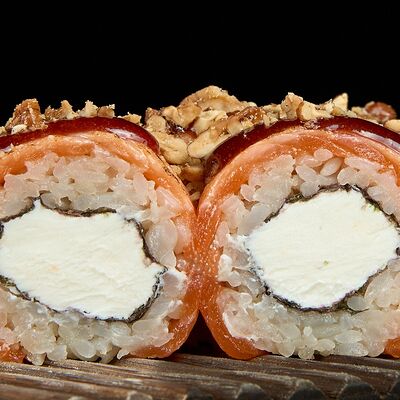 Филадельфия гриль с малиной и пеканом в Полтора тигра по цене 1140