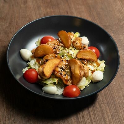 Деревенский салат с курицей в Smile по цене 759 ₽