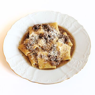 Паккери со рваной говядиной и черным перцем в Ёлки по цене 932 ₽