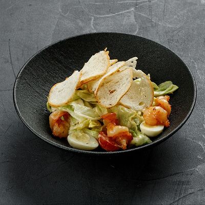 Салат Цезарь с креветками в Brooklyn Bowl по цене 629 ₽