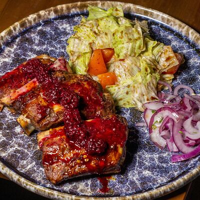 Острые ребра в ежевичном соусев Menthol по цене 710 ₽