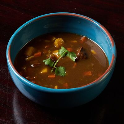 Суп гуляш в Lions Head по цене 490 ₽