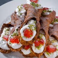 Канноли с Рикоттой в Болоньетта