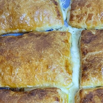 Слойка с сыром в Кебаб хаус по цене 145 ₽