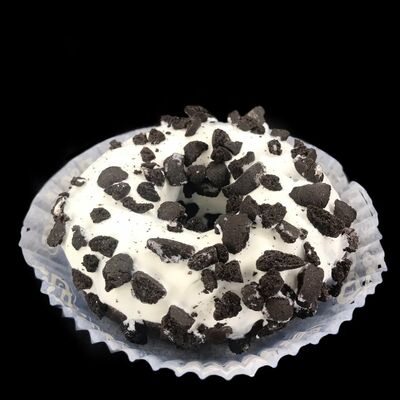 Донат ванильный с печеньем в Пекарня Буханка по цене 99 ₽