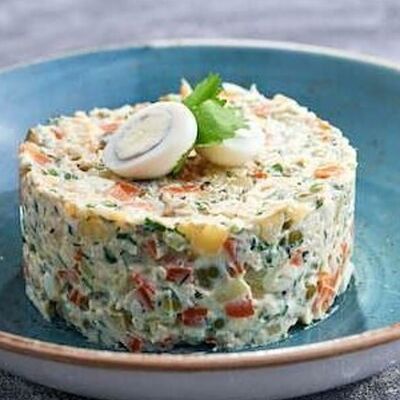 Салат Оливье в Жарим на углях по цене 420 ₽