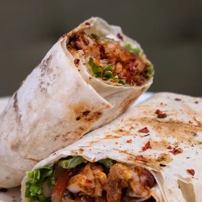 Шаурма с курицей в Karakoy по цене 350 ₽