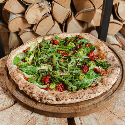 Пицца с брокколи и кабачками в Сыроварня по цене 490