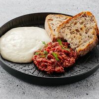 Тартар из говядины кросс-WAGU в Идиотъ
