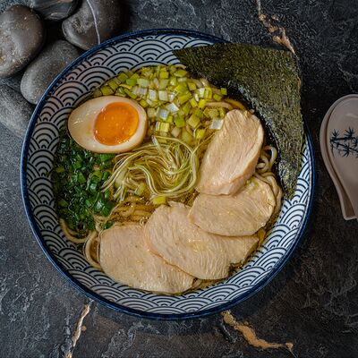 Традиционный рамен Тори в Tottori по цене 600 ₽
