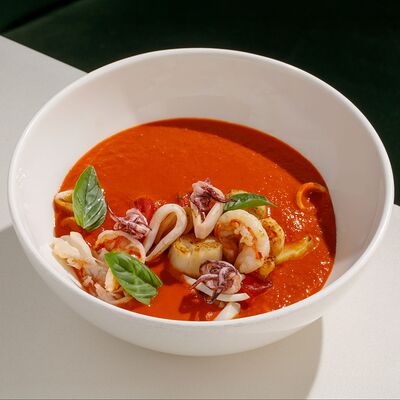 Томатный суп с морепродуктами в Cristal по цене 1100 ₽