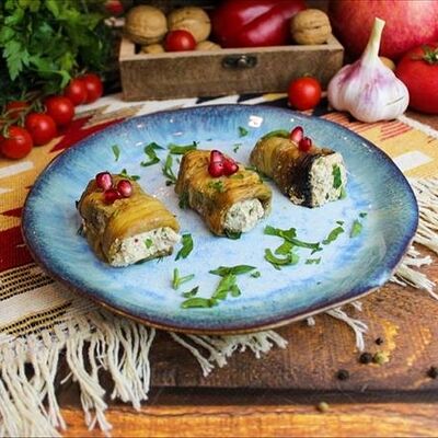 Баклажаны с ореховой пастой в Три хинкали&Шашлык по цене 680 ₽