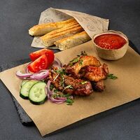 Cвинoй (ребра) в J.J.DONER