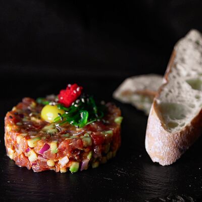 Тартар Тунец-вяленый томатв Атлантида по цене 730 ₽