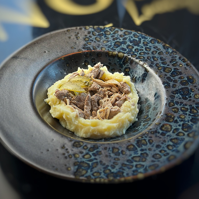 Строганов с пюре в Noir lounge по цене 750 ₽