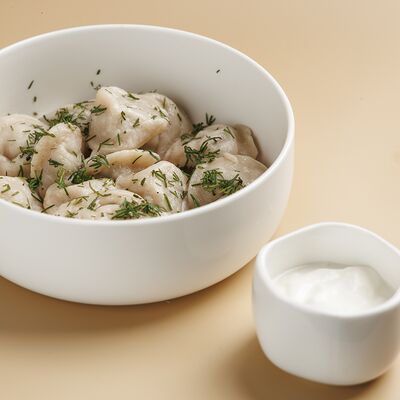 Самолепные пельмени из куриного фарша в Бабуля по цене 410 ₽