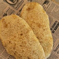 Лепешка с кунжутом в Мацони