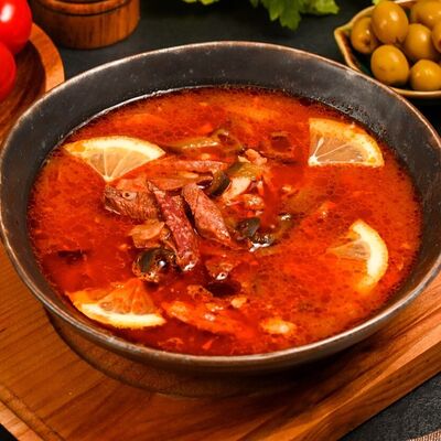 Солянка сборная мясная в Аромат специи по цене 650 ₽