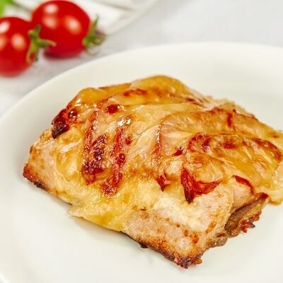 Горбуша с томатами под сыром в Bazar по цене 249 ₽