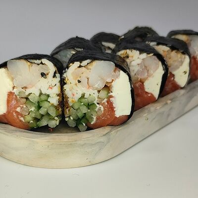 Ролл без риса Лосось в стружке тунца в АмиРолл по цене 1147 ₽