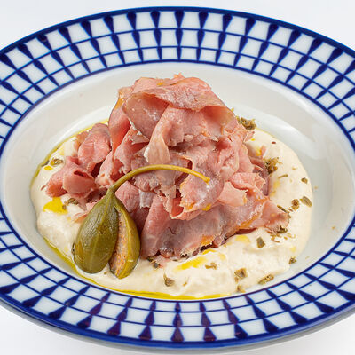 Вителло тоннато в Прошуттерия по цене 1020 ₽