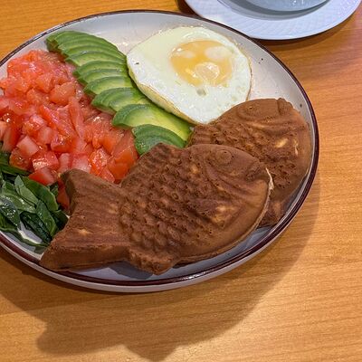 Пуноппан с лососем в Mornis Корейская кухня по цене 980 ₽