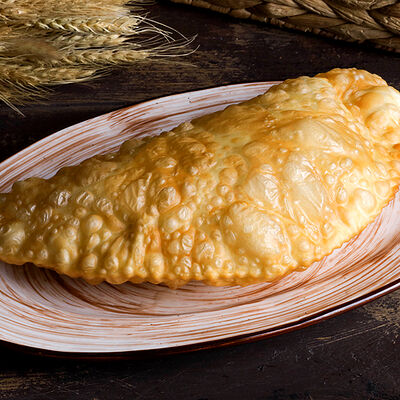 Чебурек классический в PRO.Хинкали by Novikov по цене 380 ₽