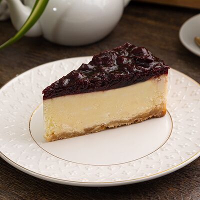 Чизкейк с вишней в Буркина Фасоль по цене 400 ₽
