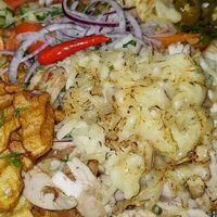 Шаверма на тарелке с моцареллой в Super Кебаб