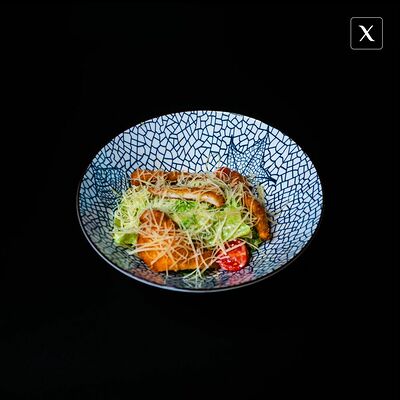 Цезарь с куриными стрипсами в Хука Холл по цене 970 ₽