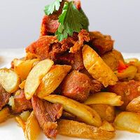 Картофельные дольки с мясом в Эверест