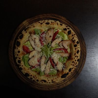 Пицца Цезарь в Cosmo пицца пучча по цене 862 ₽