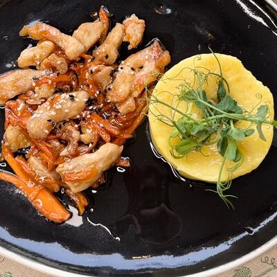 Курица терияки с пюре в Татараш по цене 320 ₽