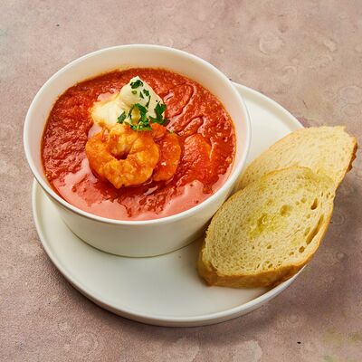 Томатный суп с креветками и мягким сыром в Балкан Петроградский по цене 630 ₽
