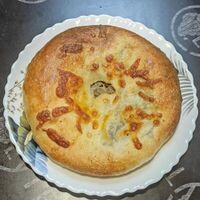 Пирог с мясом и сыром в Шаурма халяль