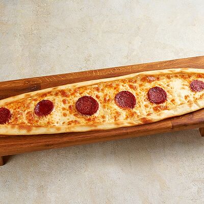 Пиде с сыром и суджуком в Pera по цене 730 ₽