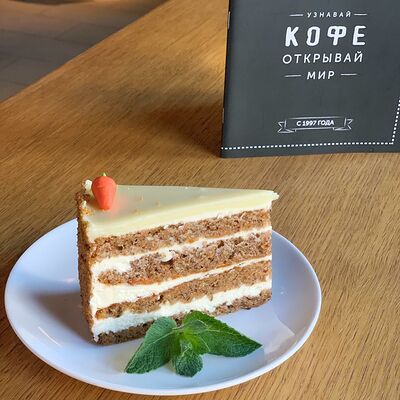 Торт Морковный в Traveler's Coffee по цене 359 ₽