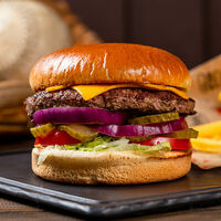 Fridays Чизбургер в TGI FRIDAYS