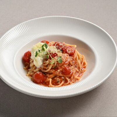 Спагетти аль помодоро со страчателлой в Massimo по цене 510 ₽