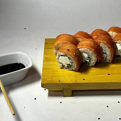 Филадельфия с лососем в Iago по цене 590 ₽