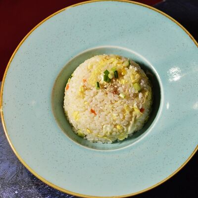 Рис, жаренный с яйцом и овощами в Go-Boo по цене 349 ₽
