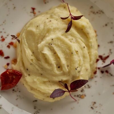 Картофельное пюре с черным перцем в MeatBarrique по цене 300 ₽