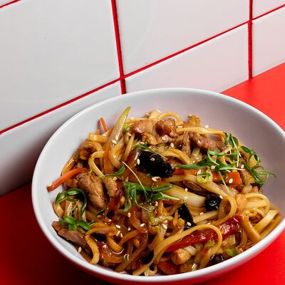 Вок с курицейв Toki Poki по цене 390 ₽