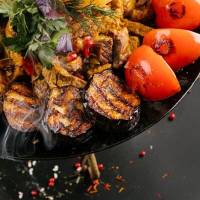 Садж-кебаб говядина в Голд Сити по цене 2260 ₽