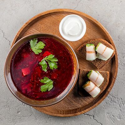 Борщ с салом в Мангал по цене 330 ₽