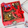 Корпоративный новогодний подарок свеча с аромасаше красная лошадка качалка гжель в Дарите красиво по цене 3890