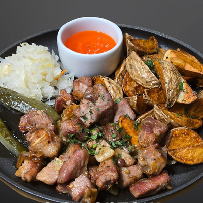 Свинина с картошкой в Любимые мгновения по цене 1200 ₽