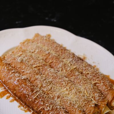 Блины в карамели с катаифи в Nest по цене 450 ₽