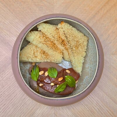 Паштет из куриной печени с грушей в вине в Рестобар Хочу Другого по цене 450 ₽