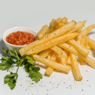 Картофель фри с томатным соусом в Геология по цене 280 ₽